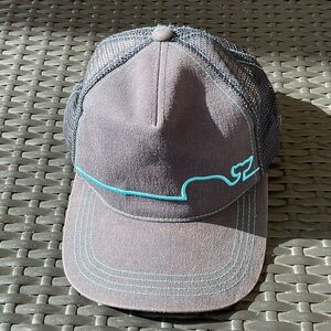 Vineyard Vines Classic Whale Logo Trucker Cap Mesh Back Blue SnapBack